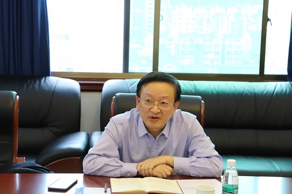 易红调研2.jpg 易红调研2.jpg